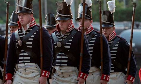Explorando la HISTORIA de los UNIFORMES .